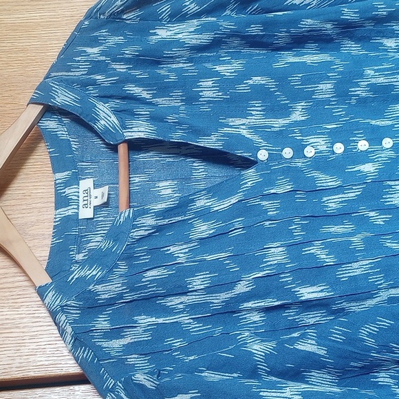 NWT Blue Patterned Blouse - Picture 3 of 10